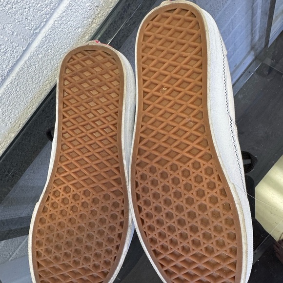 Vans Cream and Black Skate-Style Sneakers - Picture 13 of 14